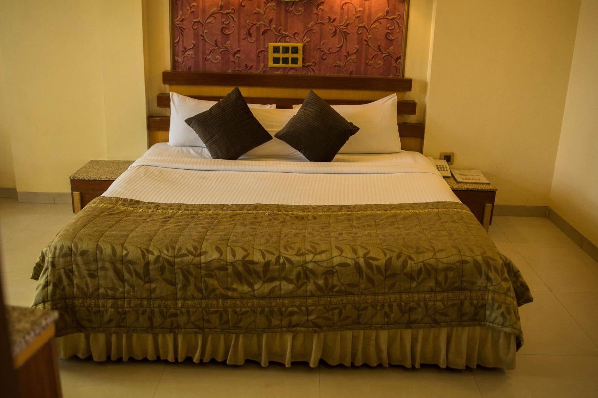 Hotel Deccan Royaale, Shivajinagar Pune Luaran gambar